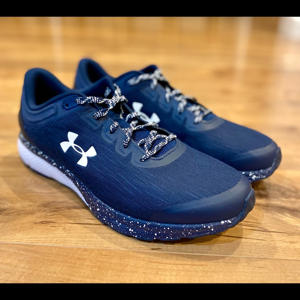 Charged Escape 3 Evo Running Sneakers- Men